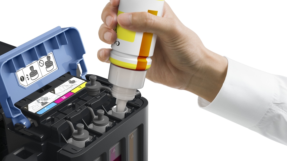 G2400 SITUATION SHOTS Ink Refill CL Lifestyle_tcm114-1345397.jpg